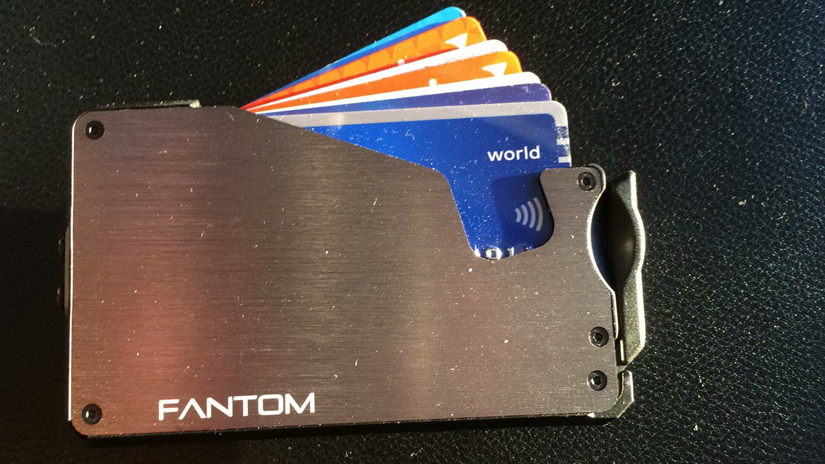 Centauri27's tweet image. Loving my new #Fantomwallet! Cards are a bit tricky to pull out though. #wallet #coolproducts
