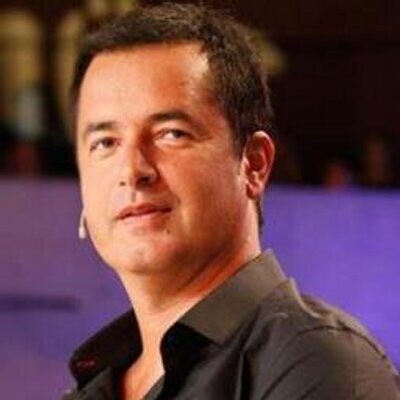 Luckyladybird15's tweet photo. 2.eşiyle evliyken,sevgilisinden çocuk sahibi olan Acun "SEVİŞMEK" kelimesini bipleyerek toplumun ahlakının bozulmasını önledi! https://t.co/7EmkMxh57T