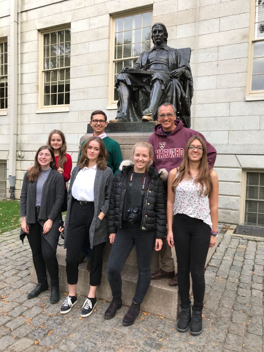 HarvardScholGer's tweet photo. Already visiting @Harvard: The 6 winners of our 2017 Road to Harvard Essay contest together with @pusch_push Enjoy the interesting days! https://t.co/WpSgZUgDub