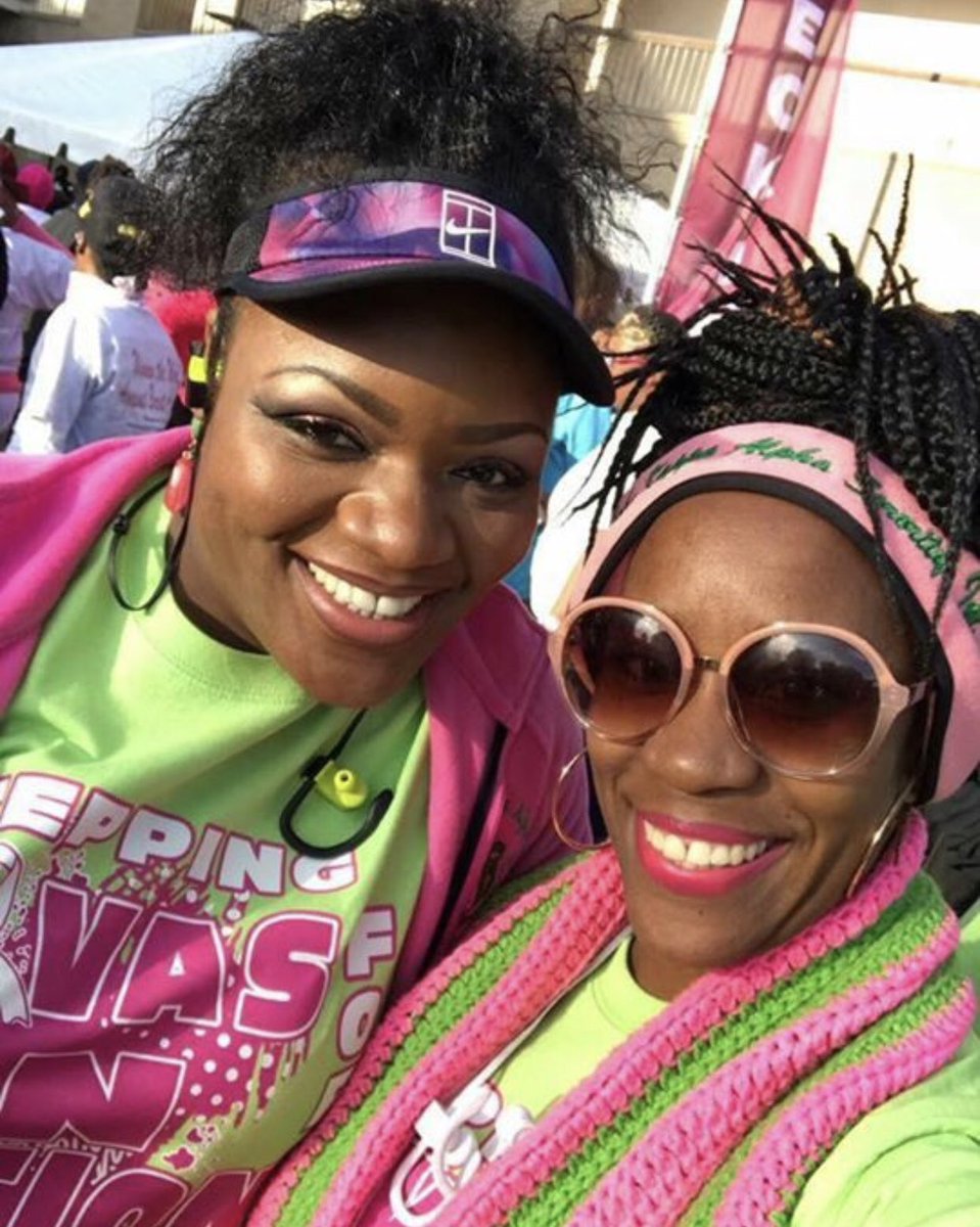 BDOAKA's tweet photo. Today, members of @BDOAKA joined the #ThinkPINK Divas in Motion team for @stridesjxnms #AKA1908 #BetaDeltaOmega 💓💚#BreastCancerAwareness https://t.co/DcydQULbvy
