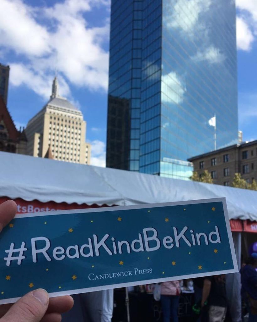mandileighh's tweet photo. #bostonbookfest was lit #readkindbekind https://t.co/cUtZiL42cO https://t.co/YJmnnwY76L