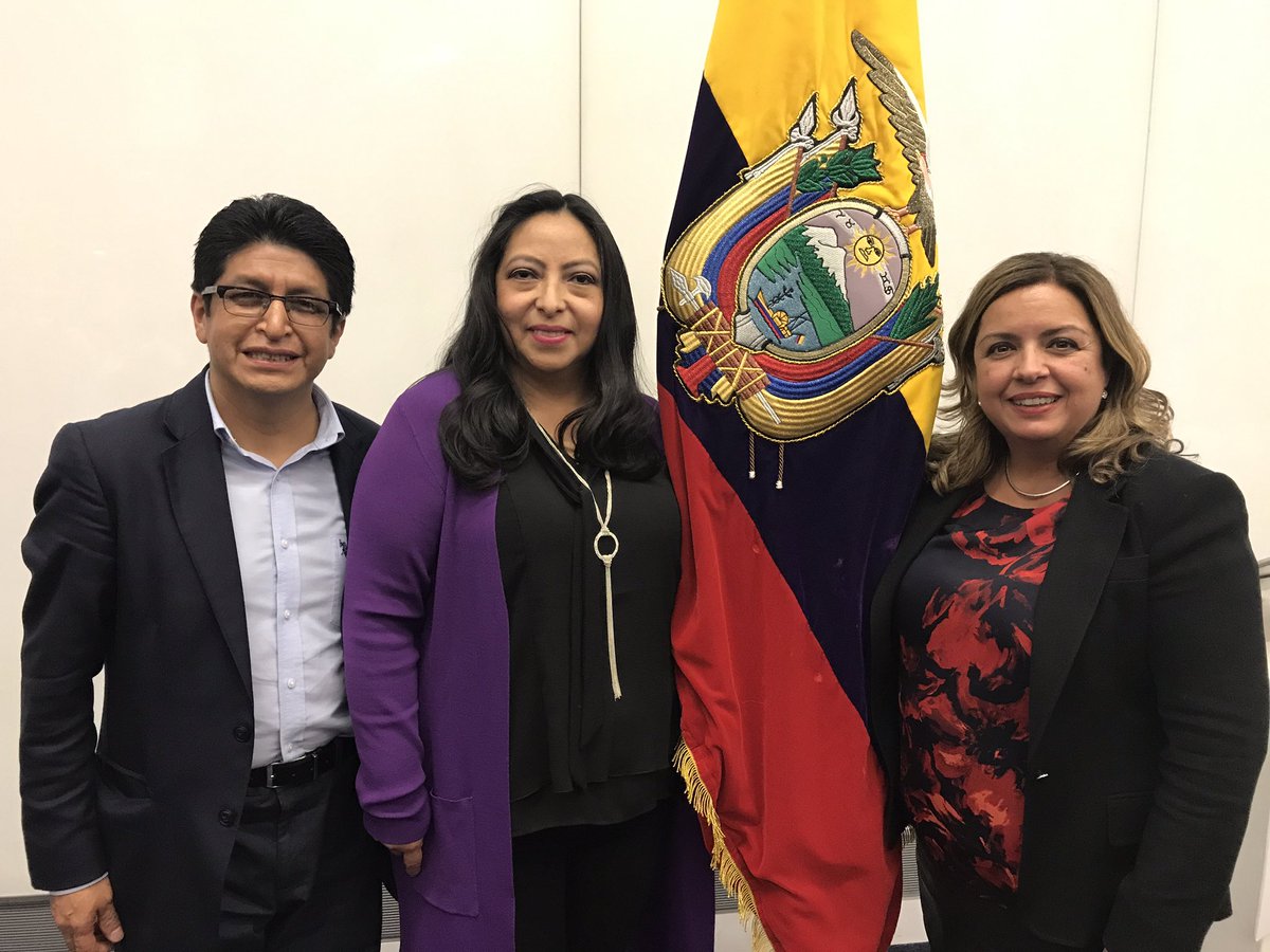 CMartinsTO's tweet photo. Honoured to speak at 4th Conference for the Empowerment of Women & to be among such inspirational women. Gracias a todas! #OwningYourPath https://t.co/T9qdlwdU2B