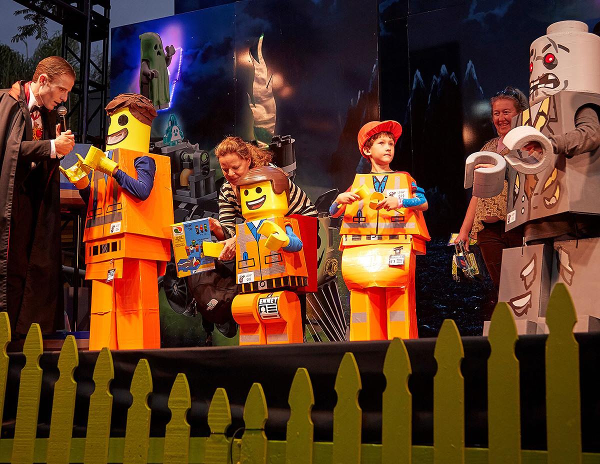 LEGOLAND_CA's tweet photo. Post your best costume using #ShutterflyHocusFocus for a chance to win a trip to #LEGOLANDCA+$500 Shutterfly credit https://t.co/FvZtmdJTcU https://t.co/2le3DAjf70