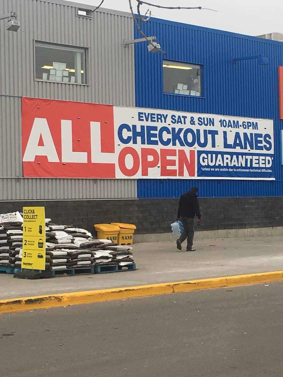 Kelsey_Bulmer's tweet photo. @RealCdnSS 3 lanes were not open on a Saturday just now @ 5 pm - what’s the guarantee? There wasn’t even someone at customer service to ask. https://t.co/YzCec5cmLD