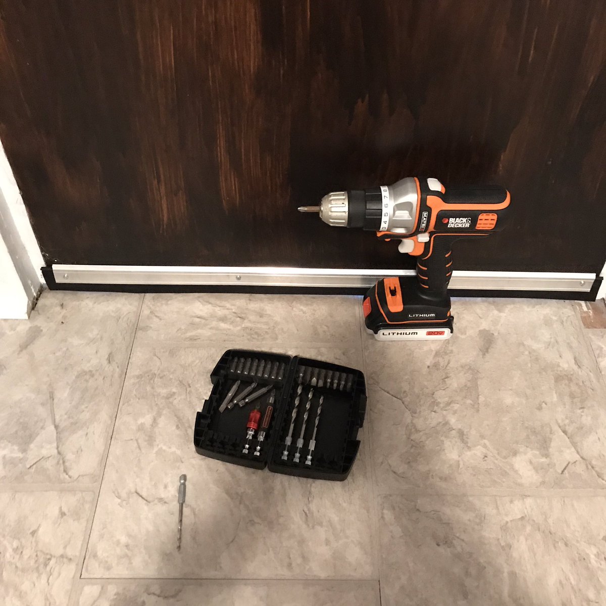 JuliannAbbey's tweet image. Put weather stripping on my back door #HomeImprovement #OneProjectAtaTime