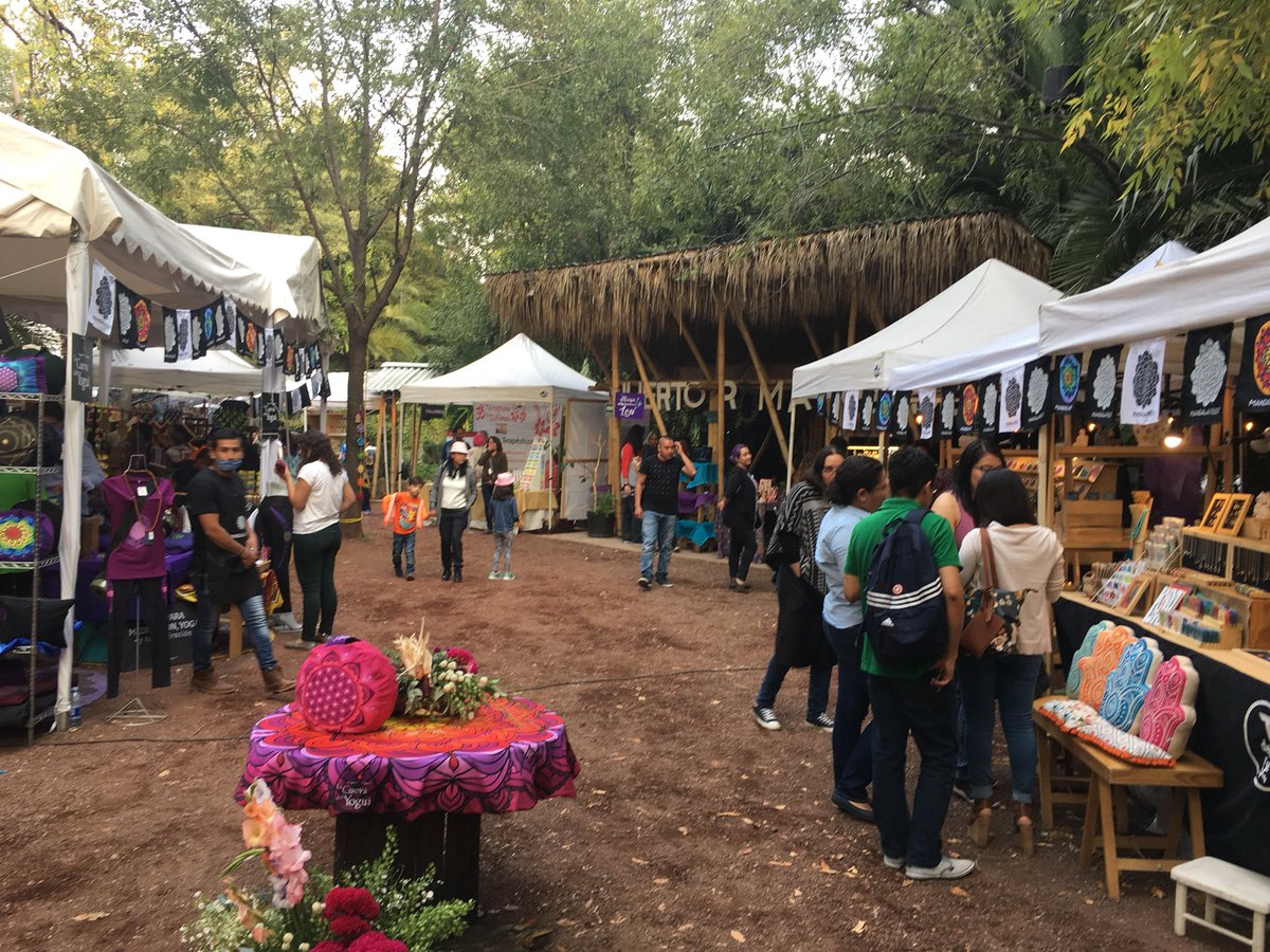 Meatlessbus's tweet image. Todo por hoy, pero mañana los esperamos en @HuertoRomaVerde en el @fest_mandala.