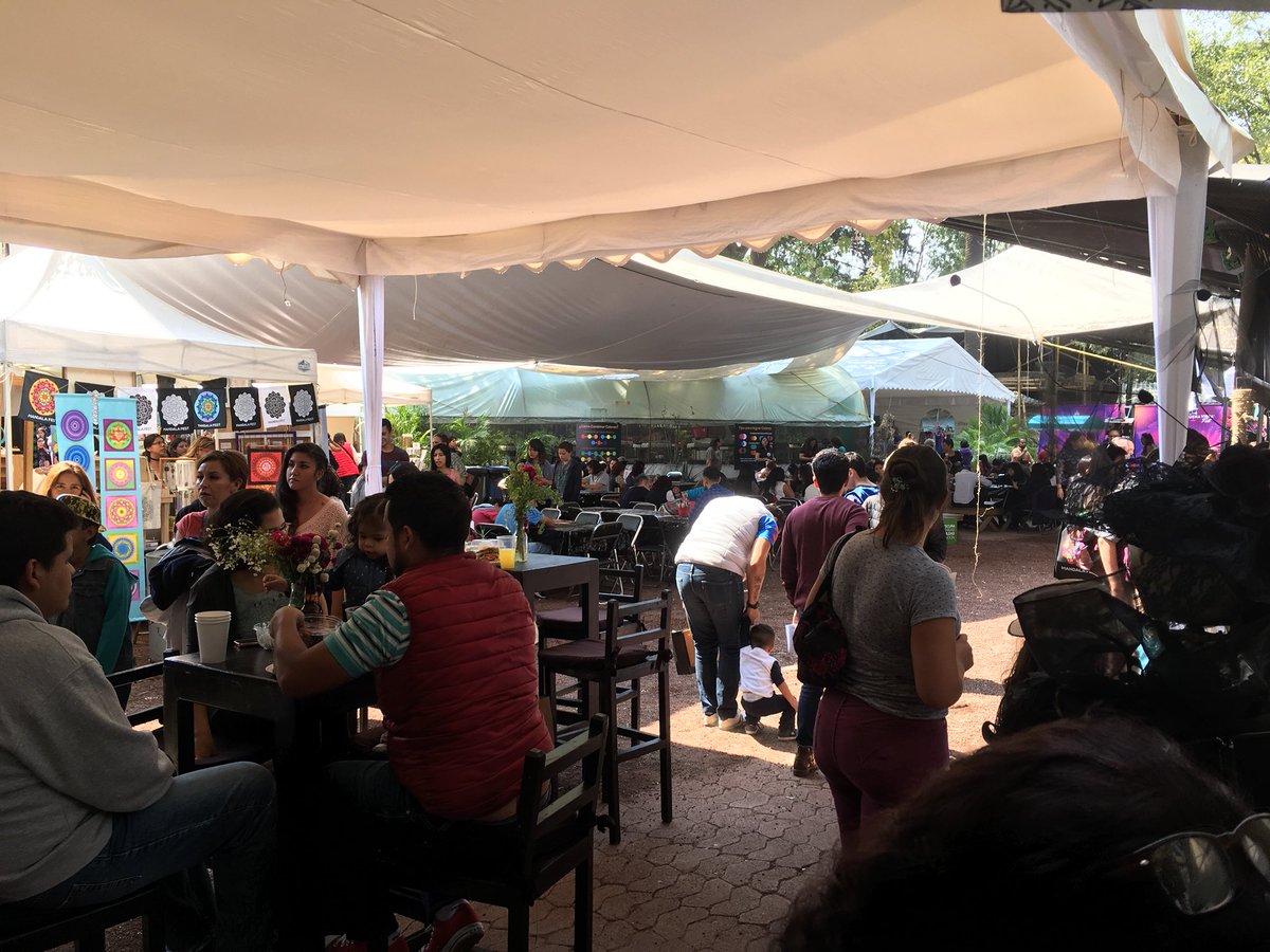 Meatlessbus's tweet image. Todo por hoy, pero mañana los esperamos en @HuertoRomaVerde en el @fest_mandala.