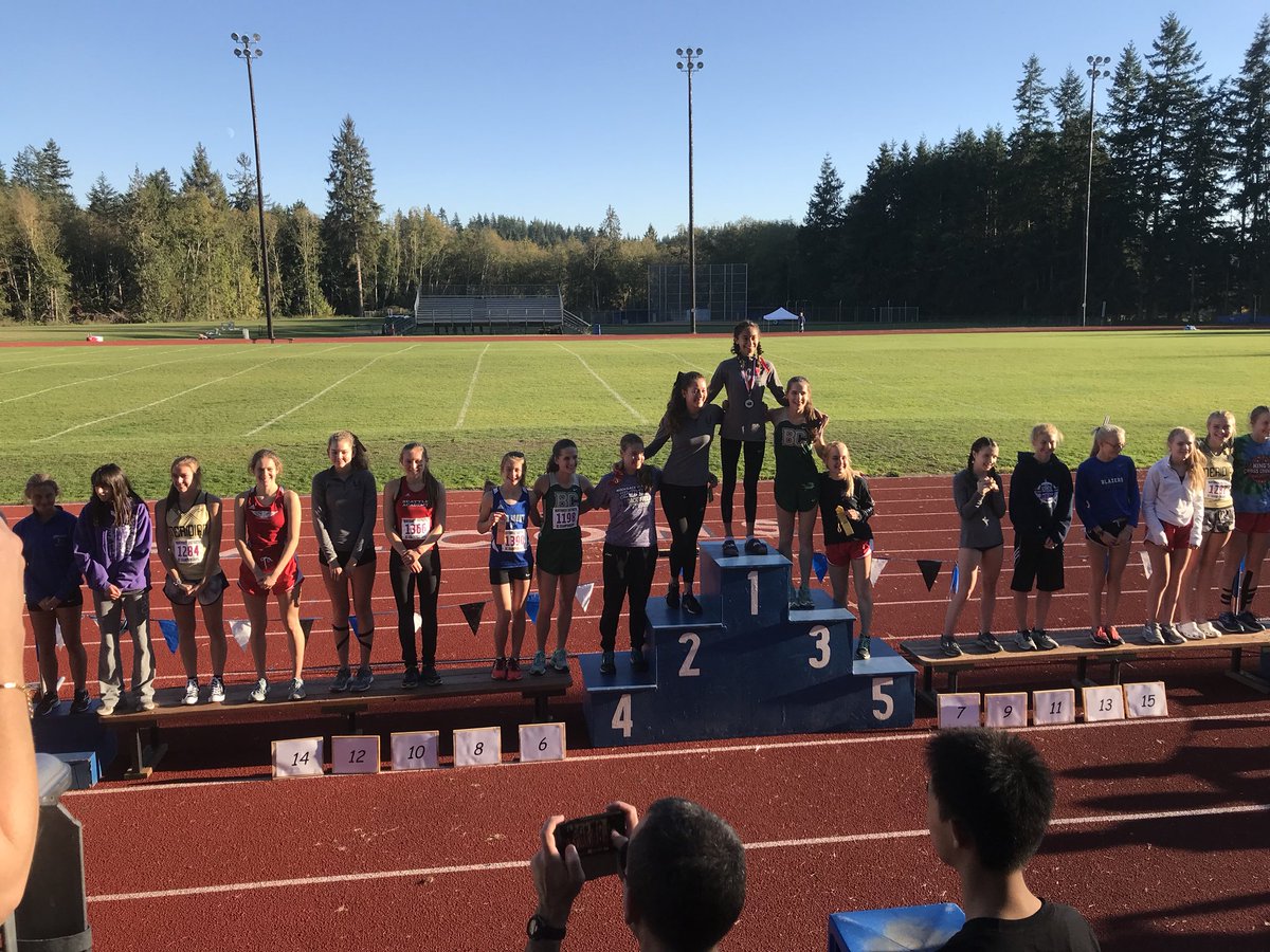 saasccx's tweet image. Congrats Senior MacKenzie Caputo! Top 10 finish, and on to the State Championships next weekend in Pasco! @SAASCardinals @SeattleAcademy