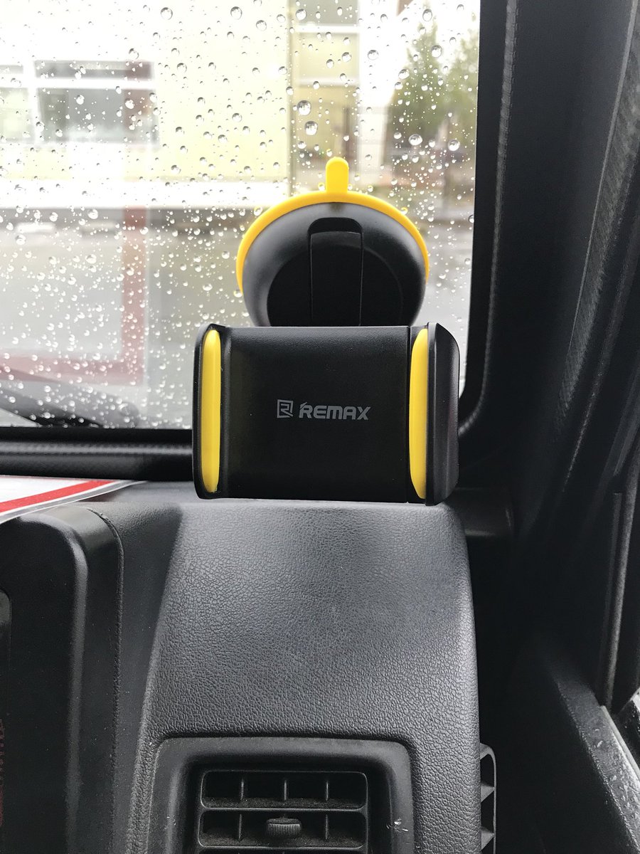 Kathy در توییتر ドンキで 980で買ったスマホホルダー ゲル吸盤 だからダッシュにいけるか と思ったけど 真ん中だと固定できるけどガラスにぶつかってiphone置けないからダメ 運転席側ダッシュだと斜めで剥がれるからダメ で結局ガラスへ とりあえずこれで使っ Kathy در توییتر ドンキで 980で買ったスマホホルダー ゲル吸盤 だからダッシュにいけるか と思ったけど 真ん中だと固定できるけどガラスにぶつかってiphone置けないからダメ 運転席側ダッシュだと斜めで剥がれるからダメ で結局ガラスへ とりあえずこれで使っ