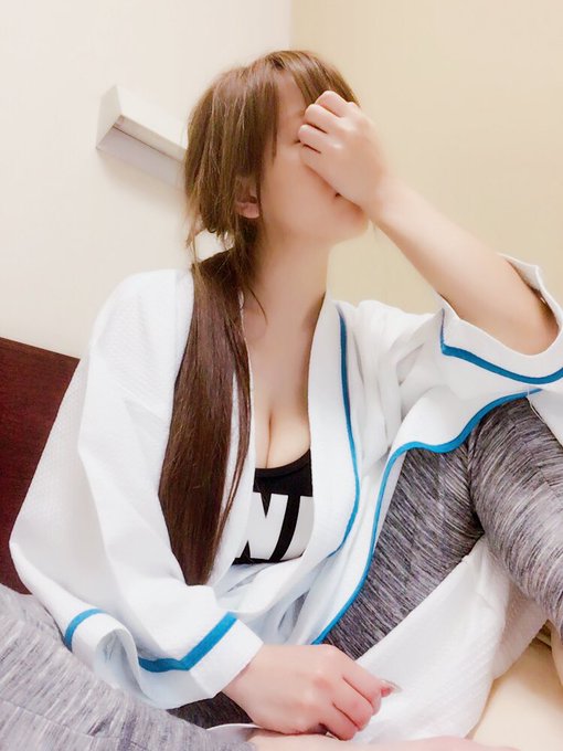 完全なる寝起き感半端ない笑 https://t.co/abvpdvqT5i