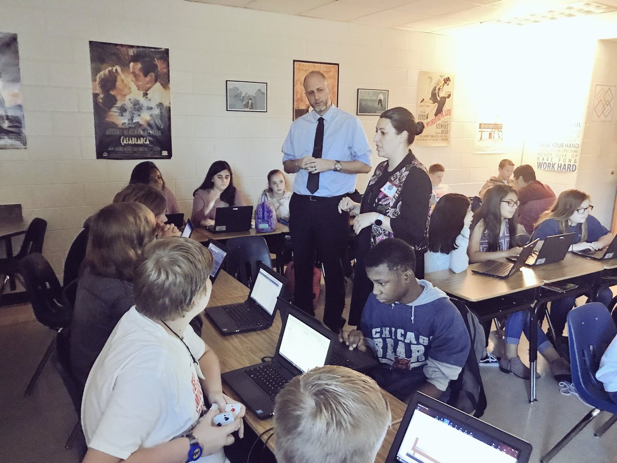 The defense team is getting some advice from a community expert, Attorney Jessica Long, to prepare for the mock trial. #expertsinthefield