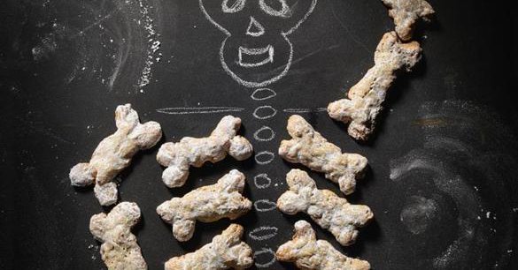 ndccharity's tweet photo. Recipes for Ossi di Morti cookies @BostonGlobe
https://t.co/lnRKEDrLtK #AllSoulsDay #foodanddeath @NourishingDeath https://t.co/oht5lSEugK