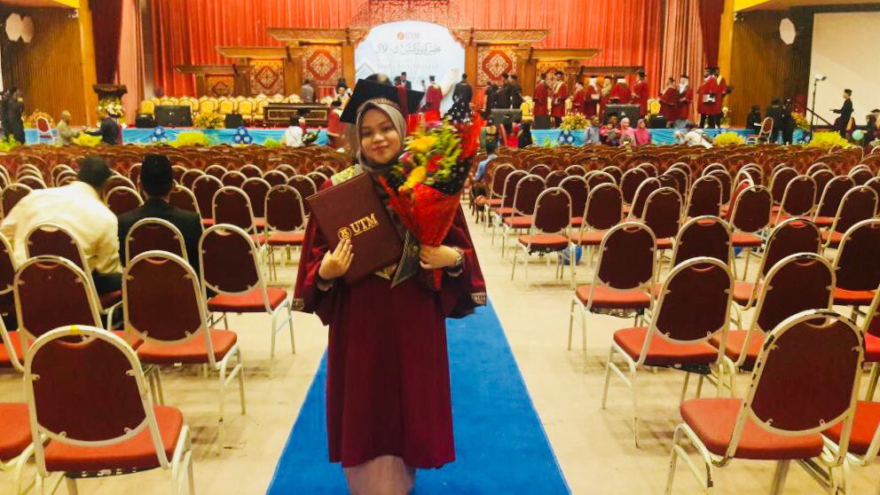 aziaronism's tweet photo. 28 October 2017 - Officially a Master of Philosophy degree holder
#59thUTMConvocation #MPhil
#Aiza2ndConvocation https://t.co/AqoeYvLGOd