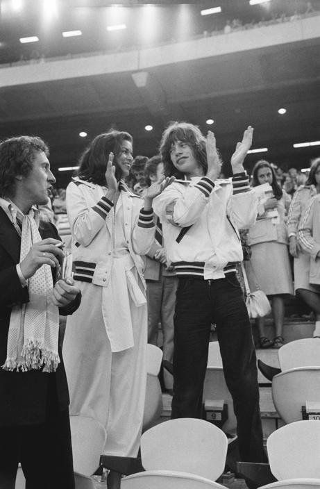 Bianca et Mick Jagger dans les estrades du Stade olympique de Montréal lors des jeux Olympiques de 1976 #histoire