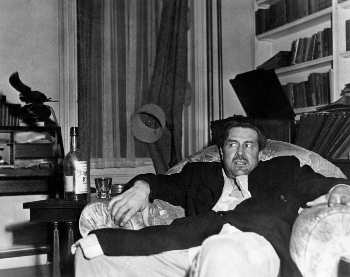 shortyblueyes5's tweet photo. I feel ya, Ray. I get that way when my phone rings, too. #IntrovertLife #WhoIsIt #GoAway #TheLostWeekend #TCMParty #JustLeaveMeBe https://t.co/niOtsiRA7b