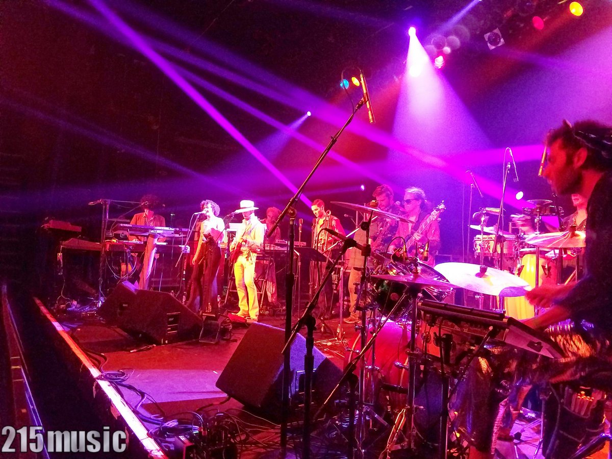 215musicNet's tweet photo. Now:
@Tweed_Music at @TLAPhilly
Their debut performance!
#DiscoSet https://t.co/VPTgcdVhbL