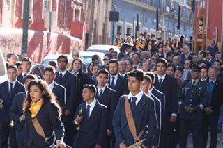 GuanajuatoGob's tweet photo. .@edgarcastro37, @lfguerreroa, autoridades académicas, castrenses y estudiantes, marcharon juntos hoy a la Alhóndiga de Granaditas. https://t.co/LAobNJzrTn