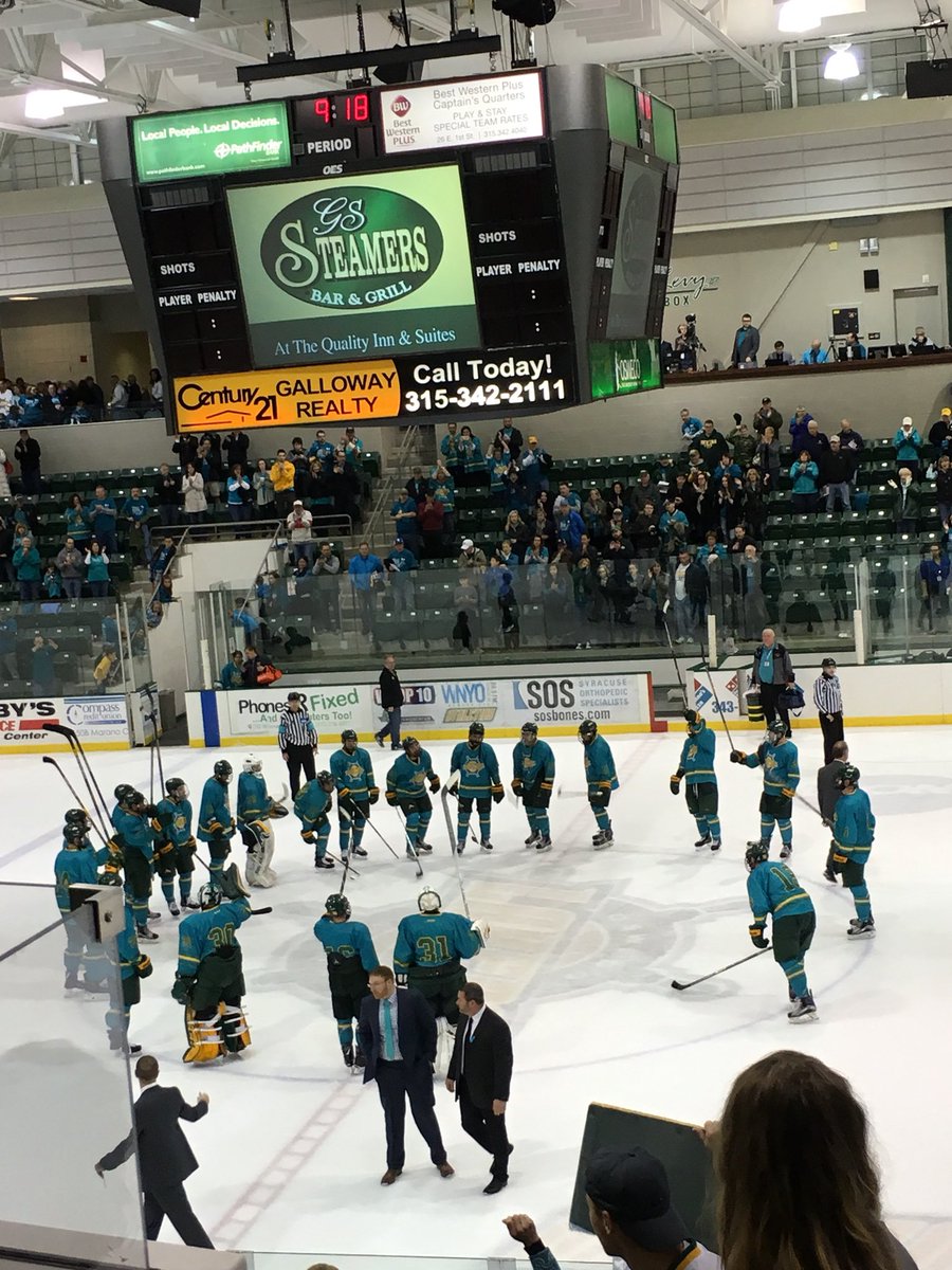 opnwhldj's tweet photo. Nice win @OswegoMHockey.  Congrats coach!  #tealgame.  #marysminute. https://t.co/Zuhof5jHKb