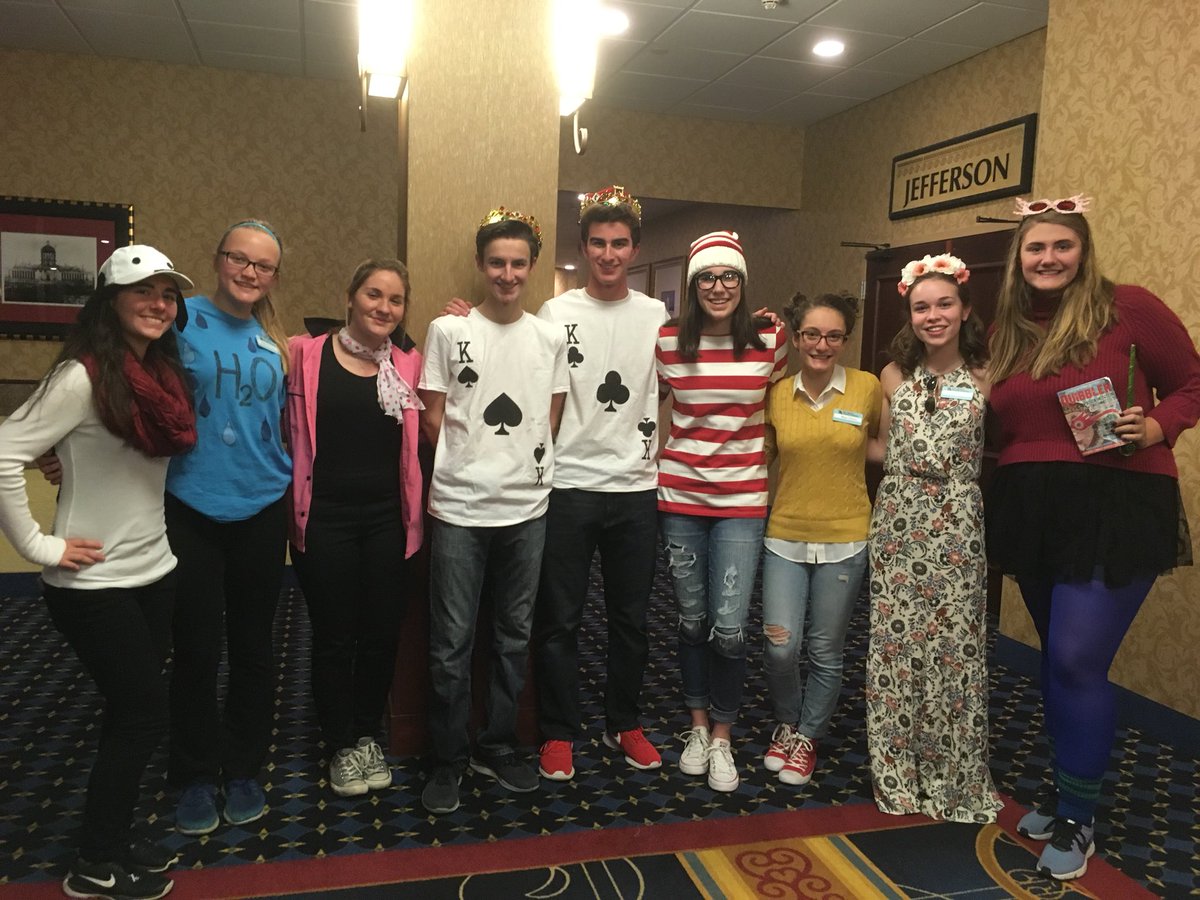 MoScholars's tweet photo. More costumes #boomba #msaaa https://t.co/yRLosv9G5E