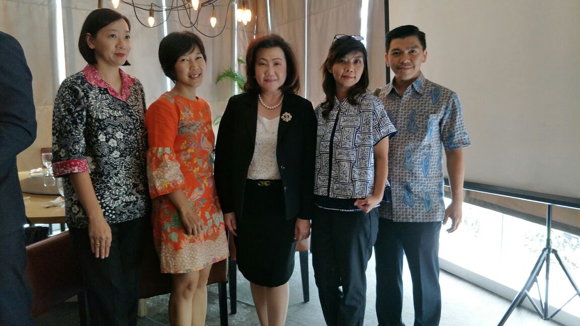 Steviani29's tweet photo. MDRT Indonesia Committee meeting @Penang Bistro, oakwood 19 October 2017. https://t.co/cMr7Clqm99