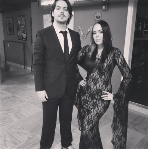 Mort3mer's tweet photo. Excited to show everyone @egoraptor and my matching costumes this year :)! Maybe tomorrow? (Yes we both dressed as snake one year,lol) https://t.co/4menBembt1