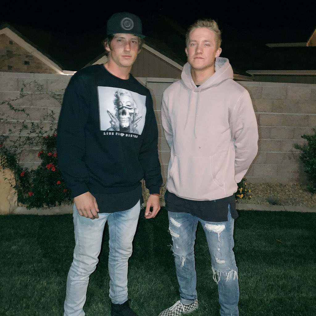 SprayHunter's tweet photo. #NewProfilePic https://t.co/XS7lHDLtBk