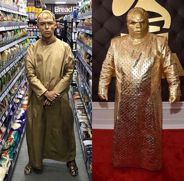 GnarlyDOfficial's tweet photo. this is more then just a Halloween costume it's a disciple in the making. #staygold https://t.co/Jd9ooeppFA