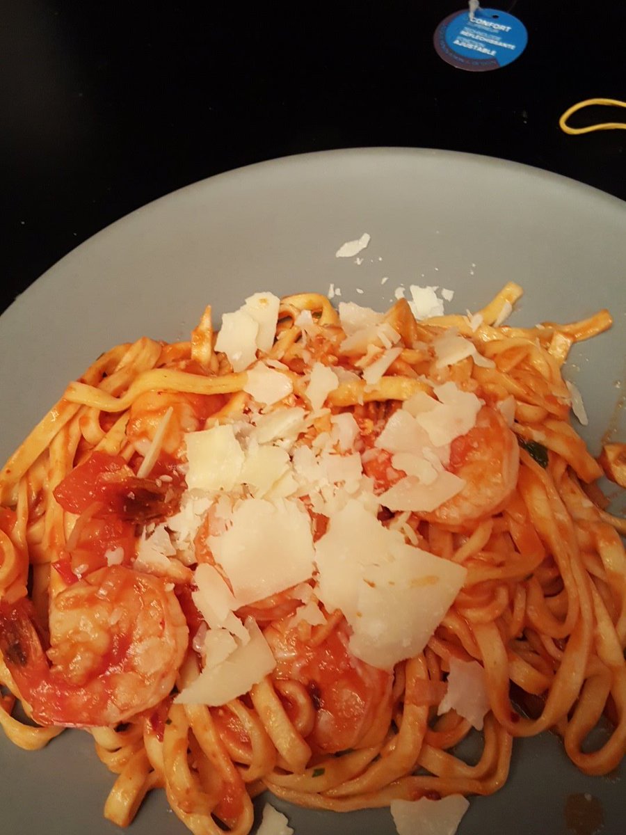 Donnella_P's tweet photo. @5gatos @maggiepriceless @jiminthecage @DinoRancho @janewordsmith @showupforthis @JWoolward @tim4hire @Frazzling @bertrand_boily @DrJayDrNo @MPAVictoria @KikkiPlanet @HeerJeet @ChefsPlateCA holy that was hard @ChefsPlateCA #CP2Win
i so cant plate
.. https://t.co/g1twpFPGR8