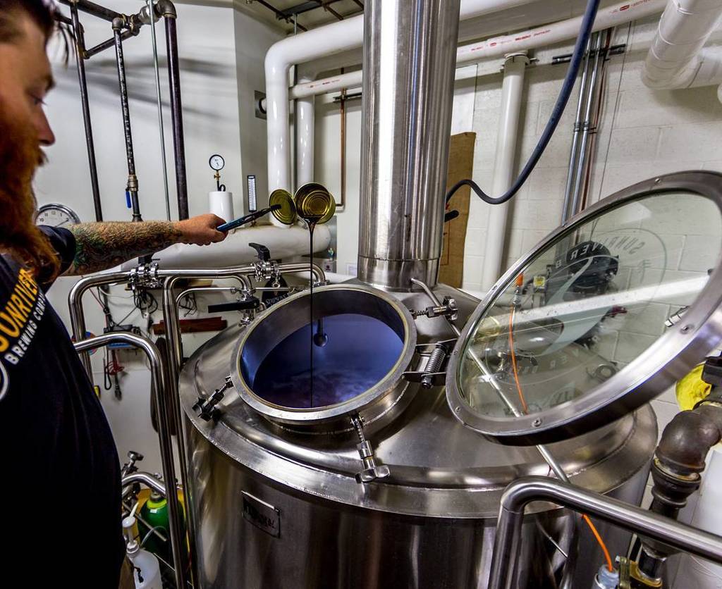 SunriverBrewing's tweet photo. It's fun playing with the intense flavors that hop extract oils give! #hopoil https://t.co/wK5M0ZnEZ6 https://t.co/gxcusSiccr
