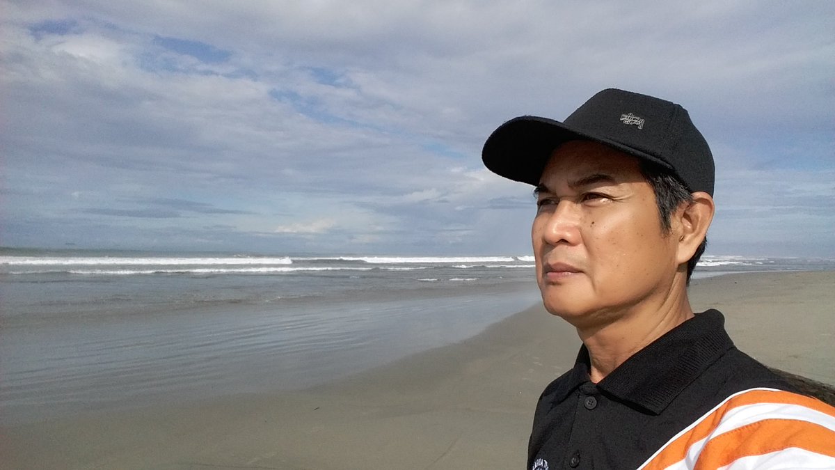 GotriGaleri's tweet photo. Indahnya Pantai Panjang Bengkulu di pagi hari minggu https://t.co/uSP228V32t