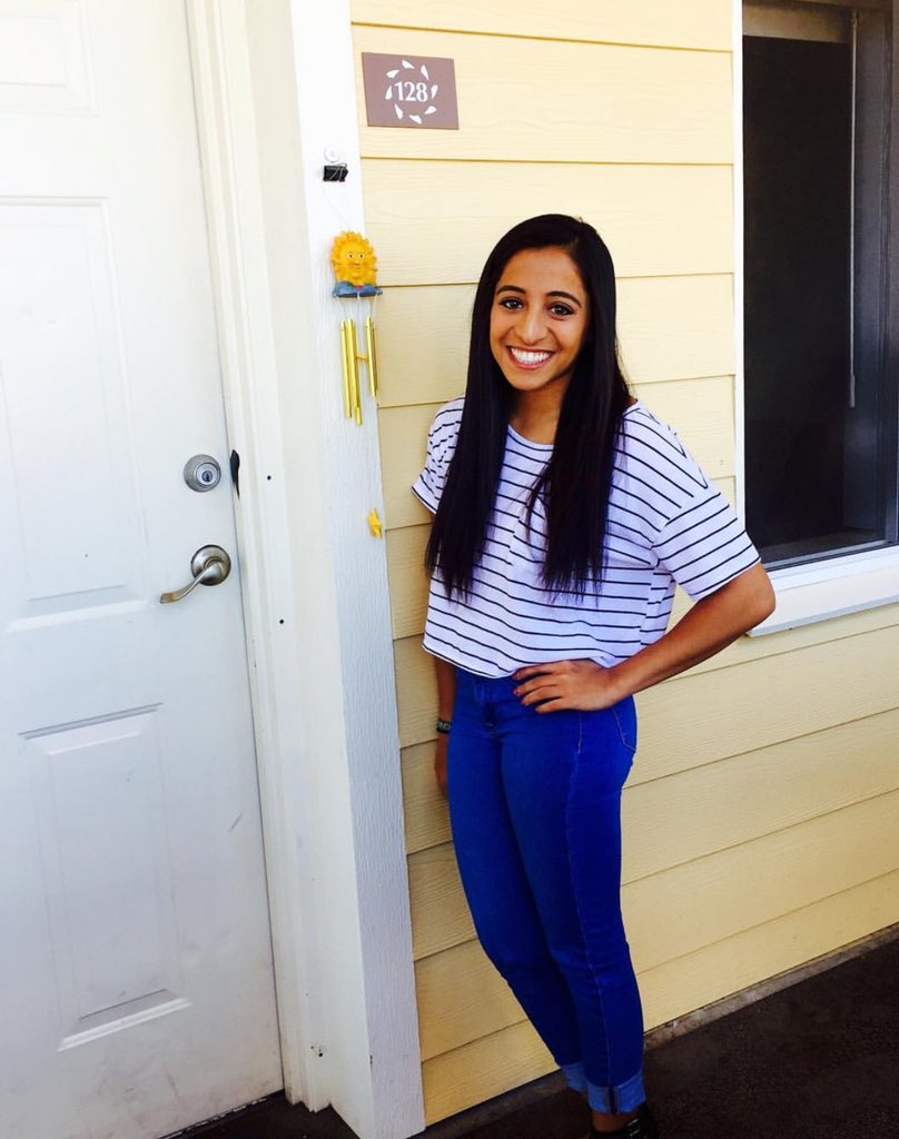 DCLEM829's tweet photo. @karli_adam @TejalKandybar This is what a 14 year old looks like https://t.co/Gg0wANmvLi