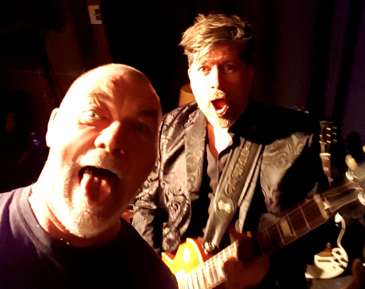 Johnnymaxband's tweet photo. #Johnnymax w #pauldeslauriersband at #suttonenblues #aubergedesappalaches https://t.co/uhBkFfd6bW