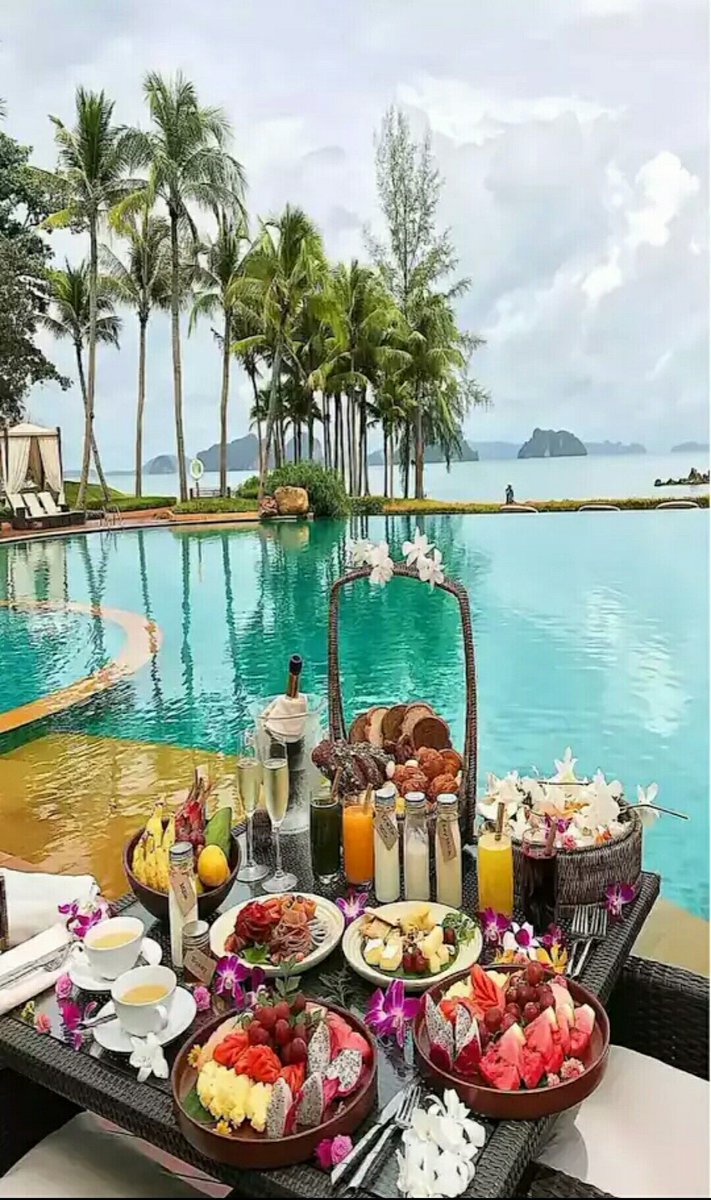 Soniyapri's tweet photo. GOOD MORNING EVERYONE. HAVE A WONDERFUL WEEKEND https://t.co/bSZmaePBFI
