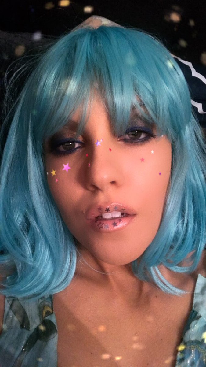 edenxo's tweet image. My favorite invention! Mini lip tattoos by @violentlips 💋💋💋