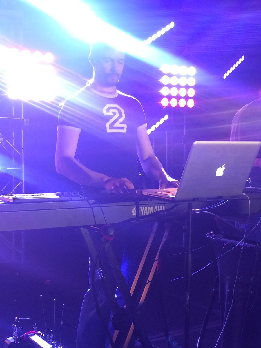 Christaphorac's tweet photo. #fp17 #fp2017 @FurpocalypseInc 
Matthew Ebel finishing up his set. https://t.co/pcbBCDCaE2