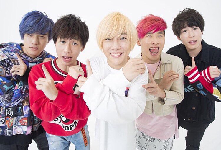 Piyopiyo_kame's tweet photo. ウェイターズの皆

頑張るなら今

レイターズを解散させないために。。！！
今団結すべきです！！！！！

3月31日までに100万人行かなきゃ解散。

#レイターズチャンネル登録 
#レイターズ
#拡散希望
#ウェイターズさんRT https://t.co/s8fb3OlYfF