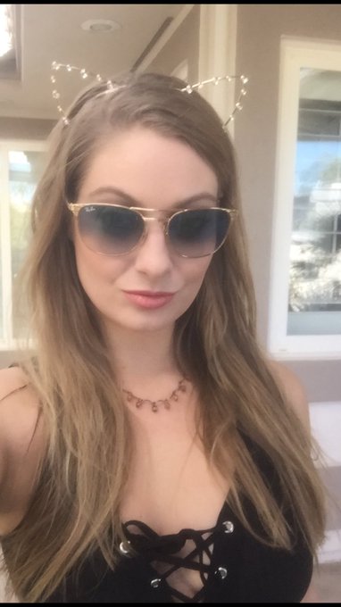 Me in the afternoon vs the evening https://t.co/KOdpjCkH3K<a href="/tag/myfreecams"class="tags"><span>#myfreecams</span></a>