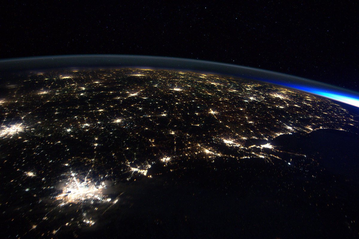 StationCDRKelly's tweet photo. #Houston, we don’t have a problem; we have a challenge. The tougher the trial, the greater the glory, @astros! #EarnHistory #WorldSeries https://t.co/bVqb6skya7