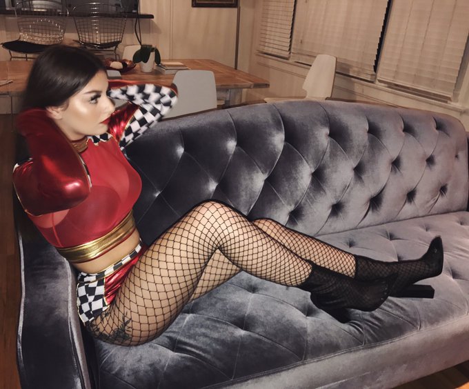 3....2....1.... https://t.co/0IzX3lAFdn