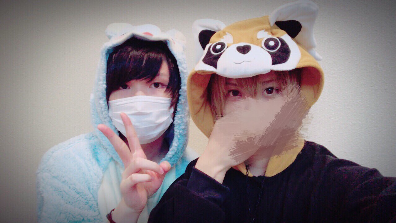 そらる 楽しかった めちゃ笑った 自分のライブへのモチベーションも上がった そして何故か着ぐるみ着せられた 戸惑いながら着たけど楽しかったです T Co Sreanzcun7 Twitter