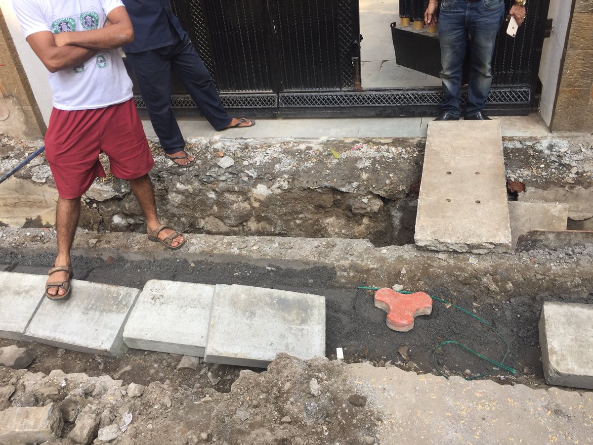 harry_chadha's tweet photo. My Building has one entry gate, #BMC decided to dig up and keep it as is for 1 week, no work done yet, troubling senior citizens and ladies, my grandfather 86yr old, suffered fracture thanks to them. The plank to cross was also made done by us. #HELPMUMBAI https://t.co/1JqOebBkqP