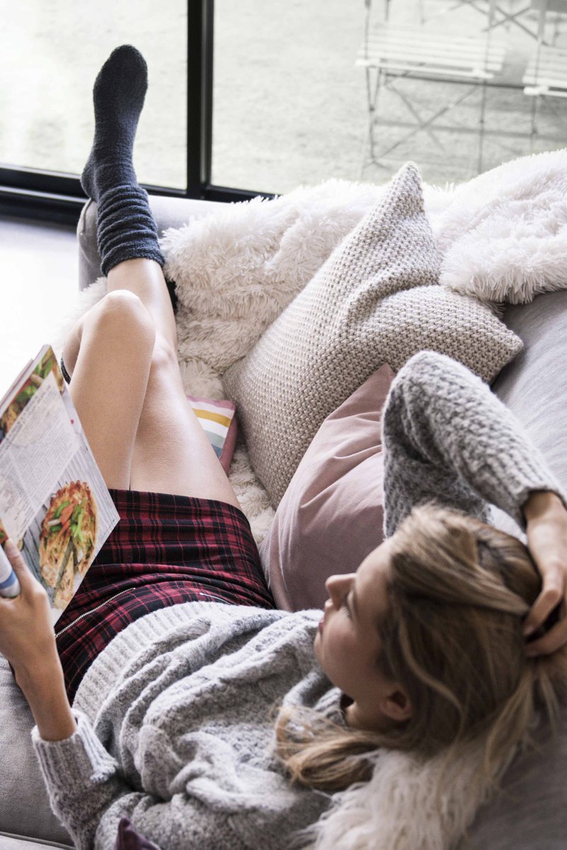 FollowMeByGemo's tweet photo. Merci le #changementdheure pour l'heure de cocooning en plus ! #teamflemme
#weekend #dimanche #sunday #nantes #vannes #bordeaux https://t.co/RVu1ZSWgbh