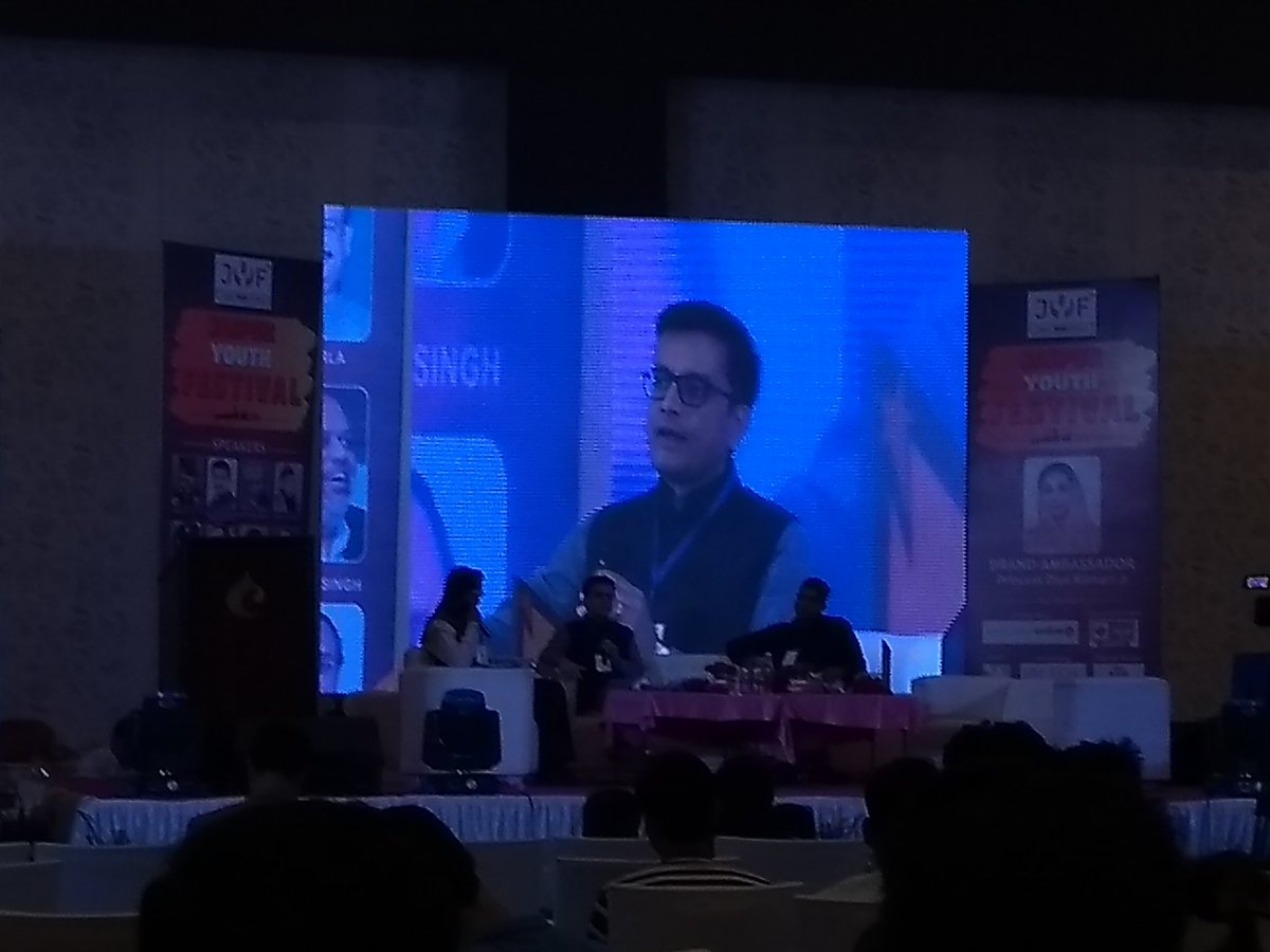 MananJain_99's tweet photo. @JYF2017 
#jyf2017 
#morningsession✌️ https://t.co/0t9BIBj5Zz