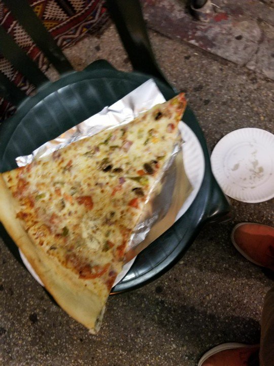 TheDoctorRAB's tweet photo. @EmmaRedfoot @kelleymvr This isn't #FancyPizza but I think I'd call it #BAMFPizza. I had to fold it three times. https://t.co/KQAPxombEW