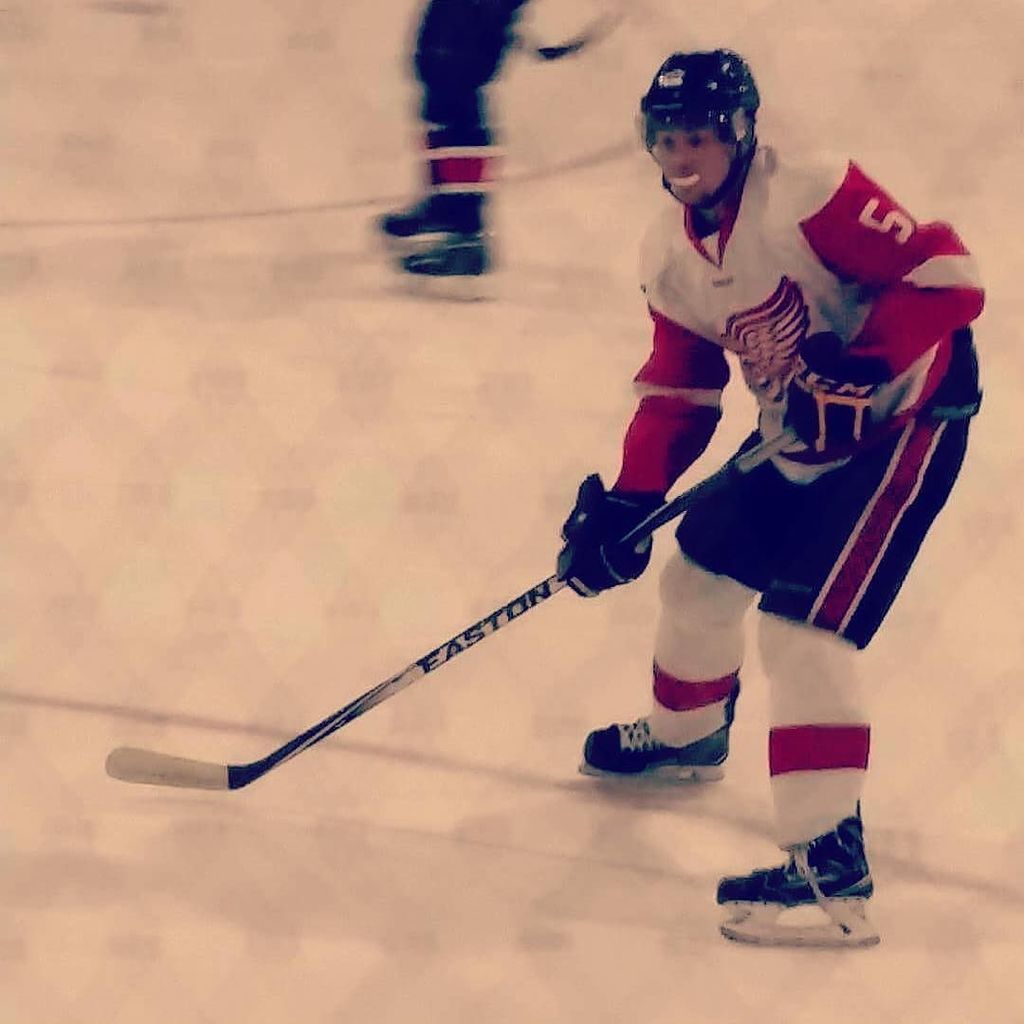 TylerWClarke's tweet photo. Spending Halloween 🎃 weekend in the High Slot #catchmebardown #howboutdat #puck #manitoba https://t.co/6XODEW8mow