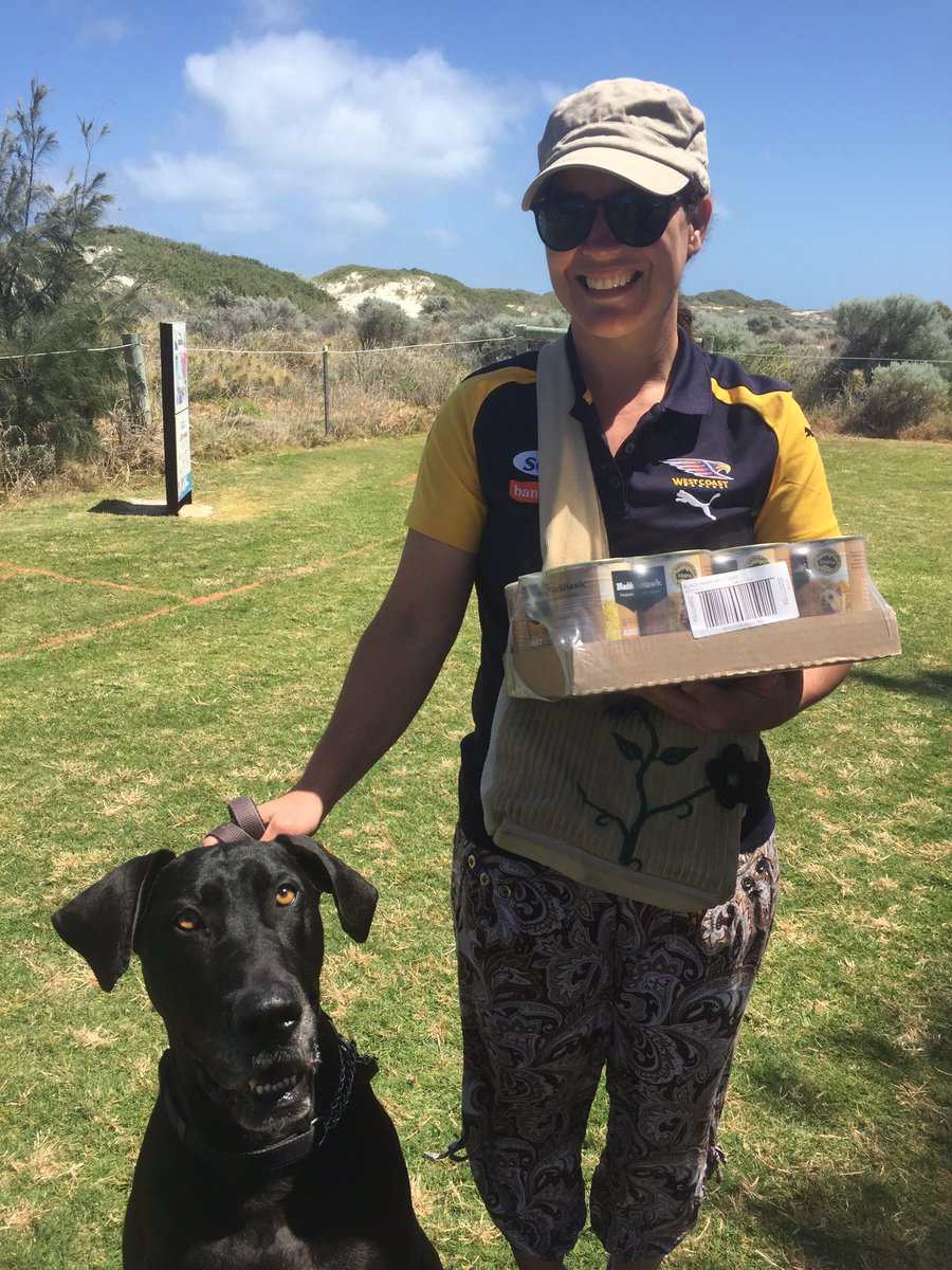 teganknowlesy's tweet photo. Pawsome day at #DogsBreakfast πΎ learning how you & your furry friend can help protect our feathered friends #birdsonbeaches #dogsonleashes https://t.co/vTL0u15Md0