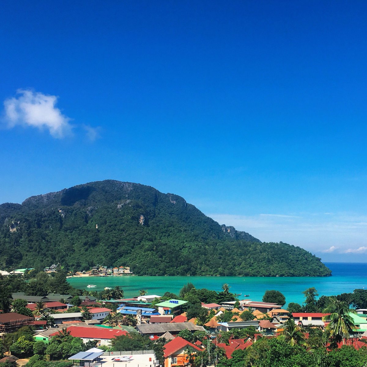 pipabella's tweet photo. Phi Phi perfection.. ⛱☀️ Tag a friend you would bring! #WheresPB
#PipaBella #SundayFunday
📷@snehaslair https://t.co/rice5dieka