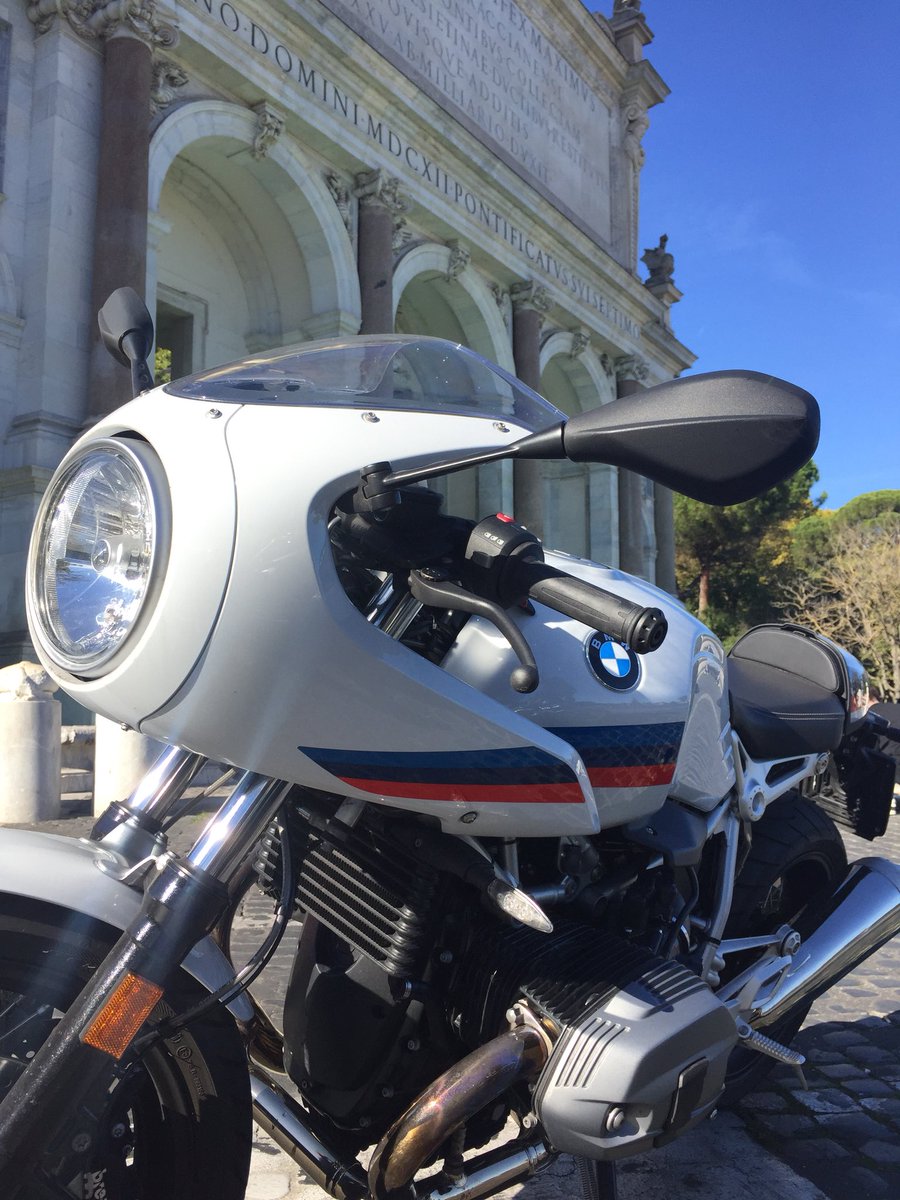 aprovich's tweet photo. Bmw NineT Racer 🏁🏍🏁 —> @BMWMotorrad @BMWMotorradIT  #fontanone #Roma #Enjoy #gvstyle https://t.co/FxFQmmPvAK