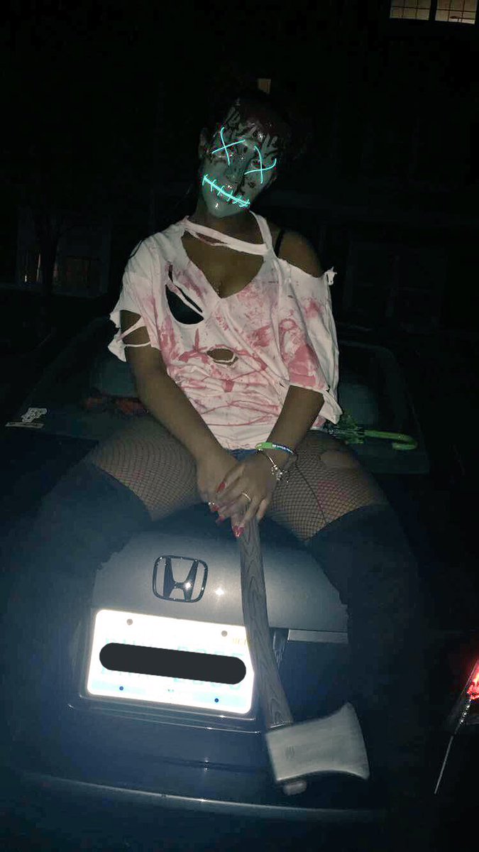 SydneyyNicole__'s tweet photo. My next target for this yearโs Purge is hiding in your home ๐ช #HappyPurging https://t.co/1BJ9FY0AvQ