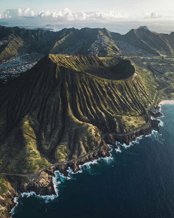 wanderlustppl's tweet photo. #Honolulu, you show off! #Hawaii captured by Maks https://t.co/SHVhsvIXDi